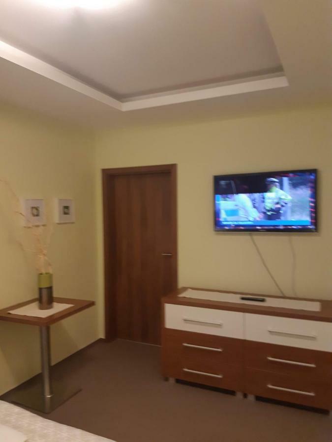 Penzion Hastrman Banská Bystrica Exteriör bild